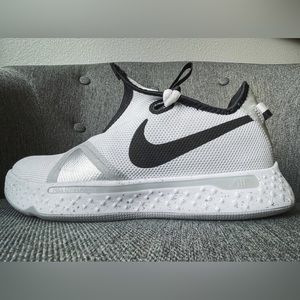 Air Jordan PG 4 Team White Wolf Grey, white, black, grey, excellent cond…